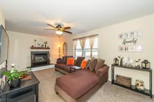 7 Stratford Dr, Newton, NJ 07860 - Photo 2