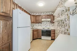 79 Carriage Ln, Sparta Township, NJ 07871 - Photo 10