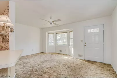 79 Carriage Ln, Sparta Township, NJ 07871 - Photo 4