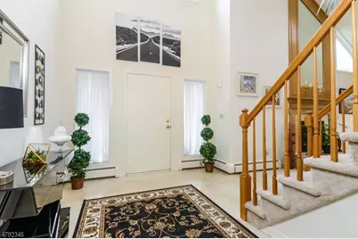 94 Hagerman Ct, Bridgewater, NJ 08807 - Photo 4