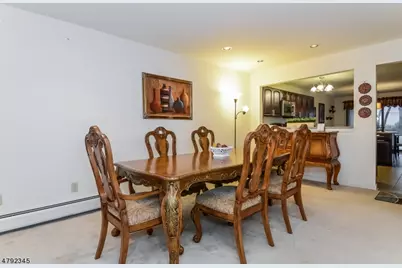 94 Hagerman Ct, Bridgewater, NJ 08807 - Photo 8