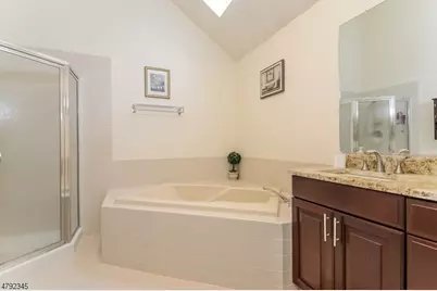 94 Hagerman Ct, Bridgewater, NJ 08807 - Photo 16