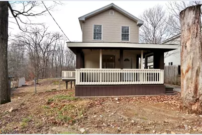 422 Brown Trl, Hopatcong, NJ 07843 - Photo 2