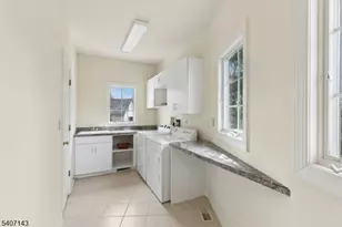 971 Nepawin Ln, Scotch Plains Township, NJ 07076 - Photo 14