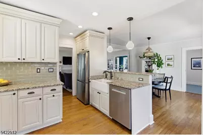 894 Ridgewood Road, Millburn, NJ 07041 - Photo 16