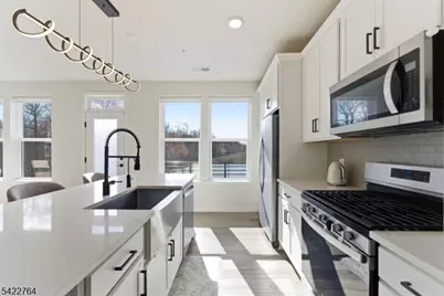 5 Sadie Cir #5201, Union Township, NJ 07083 - Photo 2