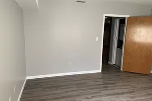 1702 Edison Glen Terrace, Edison, NJ 08837 - Photo 4
