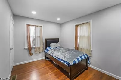 639 Parkview Ave, North Plainfield, NJ 07063 - Photo 2