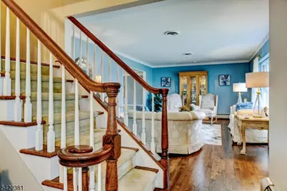 15 Rockledge Ter, Pequannock Township, NJ 07444 - Photo 4