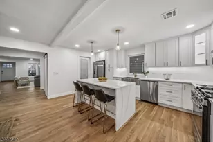 5 Essex Rd, Maplewood, NJ 07040 - Photo 8