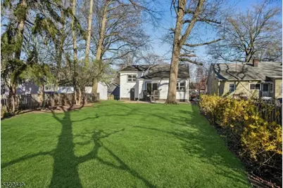 5 Essex Rd, Maplewood, NJ 07040 - Photo 32