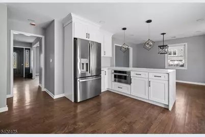 246 Fawn Rdg, Mountainside, NJ 07092 - Photo 10