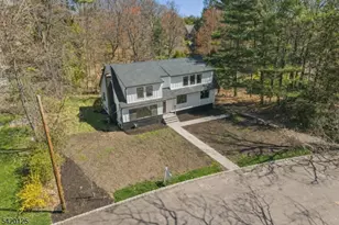 246 Fawn Ridge, Mountainside, NJ 07092 - Photo 2