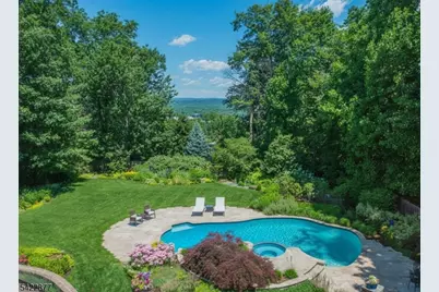 54 Hamilton Dr, North Caldwell, NJ 07006 - Photo 2
