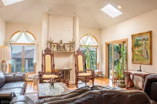 8 Lookout Point Trail, Totowa, NJ 07512 - Photo 2