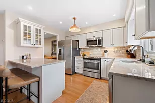 1709 William and Mary Cmn, Hillsborough Township, NJ 08844 - Photo 2