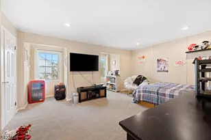 1709 William and Mary Cmn, Hillsborough Township, NJ 08844 - Photo 18