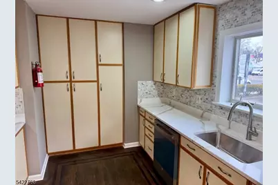1691 Stuyvesant Ave #B, Union Township, NJ 07083 - Photo 10