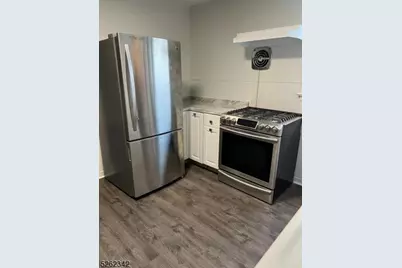 36 Edison St, Bloomfield, NJ 07003 - Photo 2