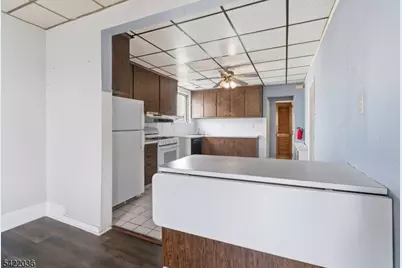 36 Edison St, Bloomfield, NJ 07003 - Photo 6