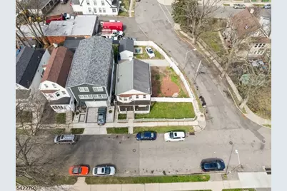 21 Ellington St, East Orange, NJ 07017 - Photo 34