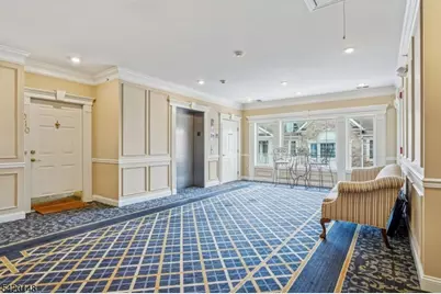 1010 Holly Ln #10, Cedar Grove, NJ 07009 - Photo 4