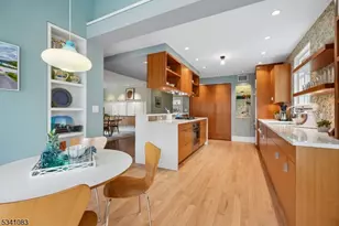 43 Ridgewood Terrace, Maplewood, NJ 07040 - Photo 10