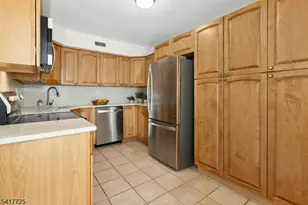 28 Wareham Ct, Scotch Plains Township, NJ 07076 - Photo 10