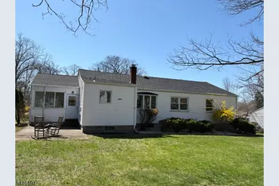 26 Sycamore Ter, Livingston, NJ 07039 - Photo 26