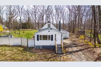 19 Homestead Rd, Jefferson Township, NJ 07849 - Photo 1