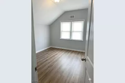 33 Ryerson Ave #2, Paterson, NJ 07502 - Photo 4