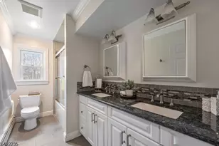 9 Oxford Dr, Livingston, NJ 07039 - Photo 24