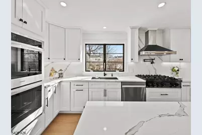 43 Ploch Rd, Clifton, NJ 07013 - Photo 6