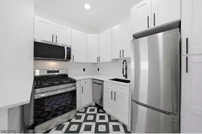 15 George St #2, Bayonne, NJ 07002 - Photo 2
