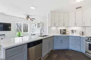 36 Mountainside Park Terrace, Montclair, NJ 07043 - Photo 6