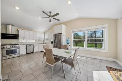 47 Crossbrook Rd, Livingston, NJ 07039 - Photo 8