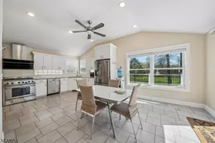 47 Crossbrook Rd, Livingston, NJ 07039 - Photo 8