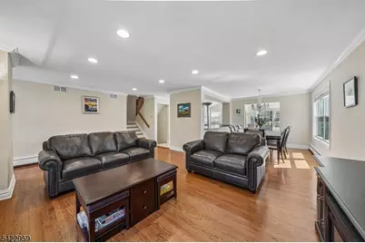 47 Crossbrook Rd, Livingston, NJ 07039 - Photo 4