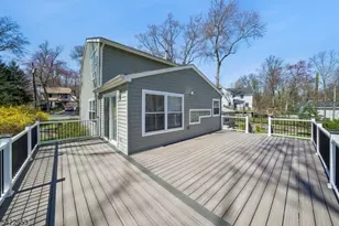 47 Crossbrook Rd, Livingston, NJ 07039 - Photo 34