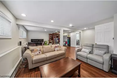 47 Crossbrook Rd, Livingston, NJ 07039 - Photo 24