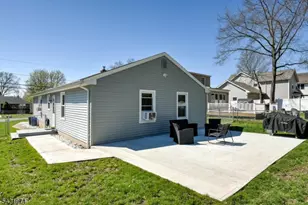 72A Pine St, Bridgewater, NJ 08807 - Photo 26