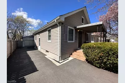 14 Hillcrest Ave, Franklin Township, NJ 08873 - Photo 2