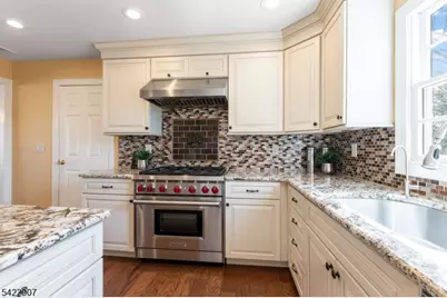 19 Breton Dr, Montville Township, NJ 07058 - Photo 12