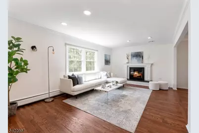 19 Breton Dr, Montville Township, NJ 07058 - Photo 8