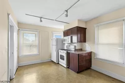 84 W Cherry St, Rahway, NJ 07065 - Photo 8