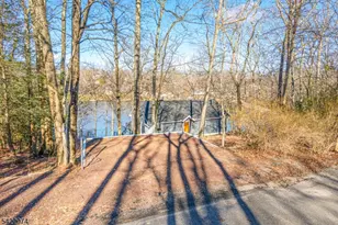 361 E Lakeshore Dr, Vernon, NJ 07422 - Photo 46