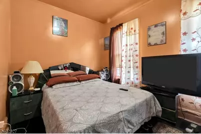 202 Sanford St, East Orange, NJ 07018 - Photo 4