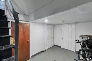 202 Sanford St, East Orange, NJ 07018 - Photo 18