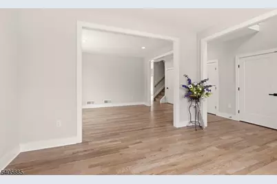 237B S Main St, Raritan Township, NJ 08822 - Photo 6