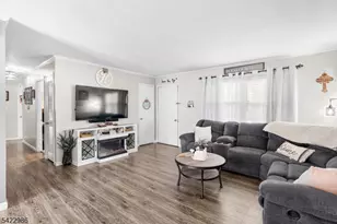 41 Kent Rd, Hampton Township, NJ 07860 - Photo 4